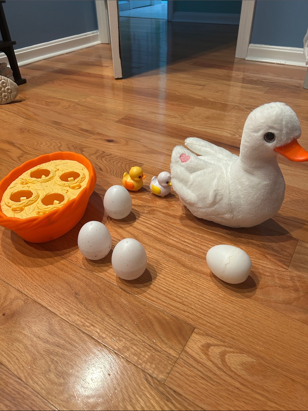 Pets Alive Interactive Mama Duck